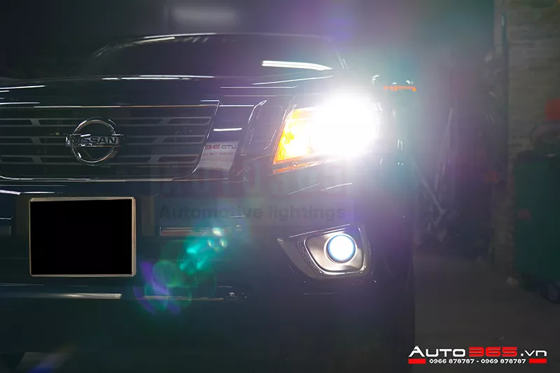 Nissan navara nâng cấp bi gầm GTR sáng nhất hiện nay